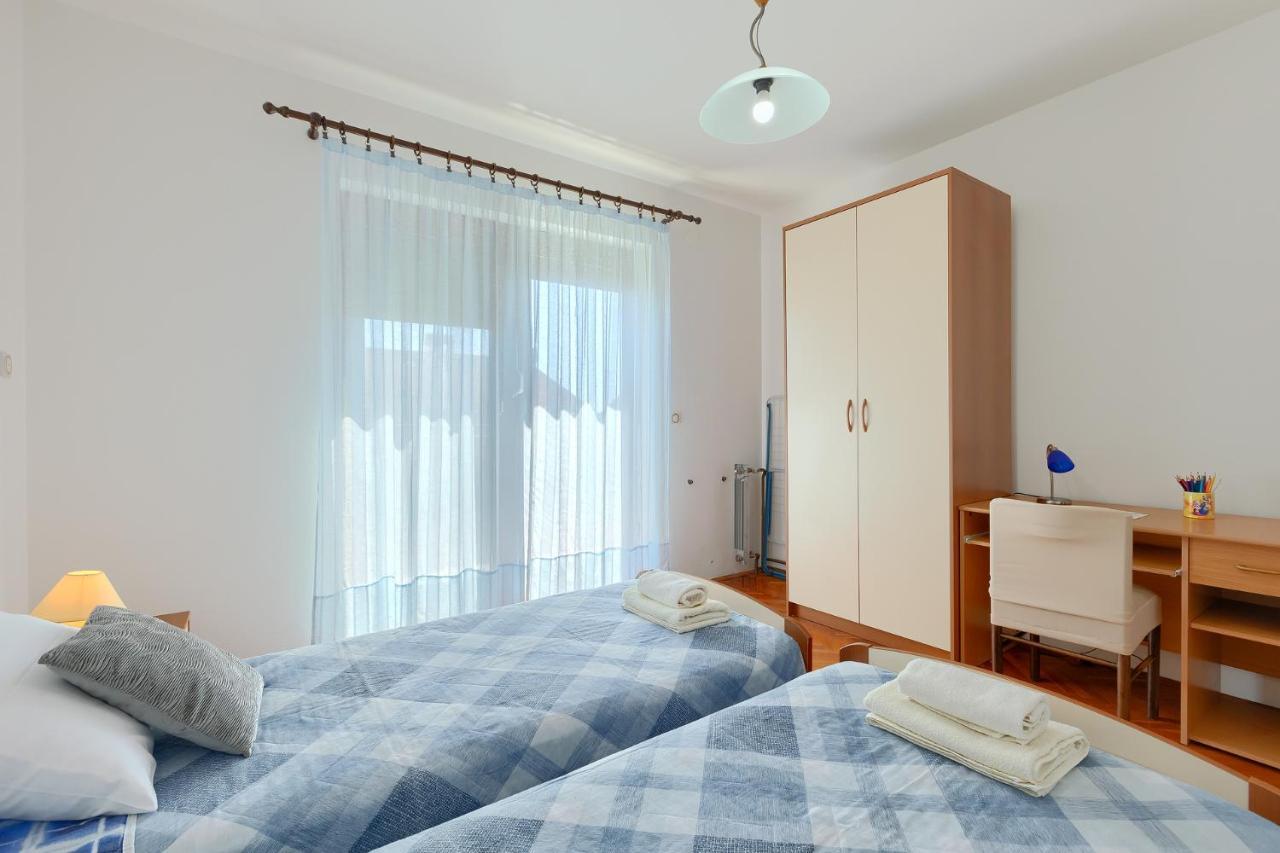 Apartment Christina Pula Exterior foto
